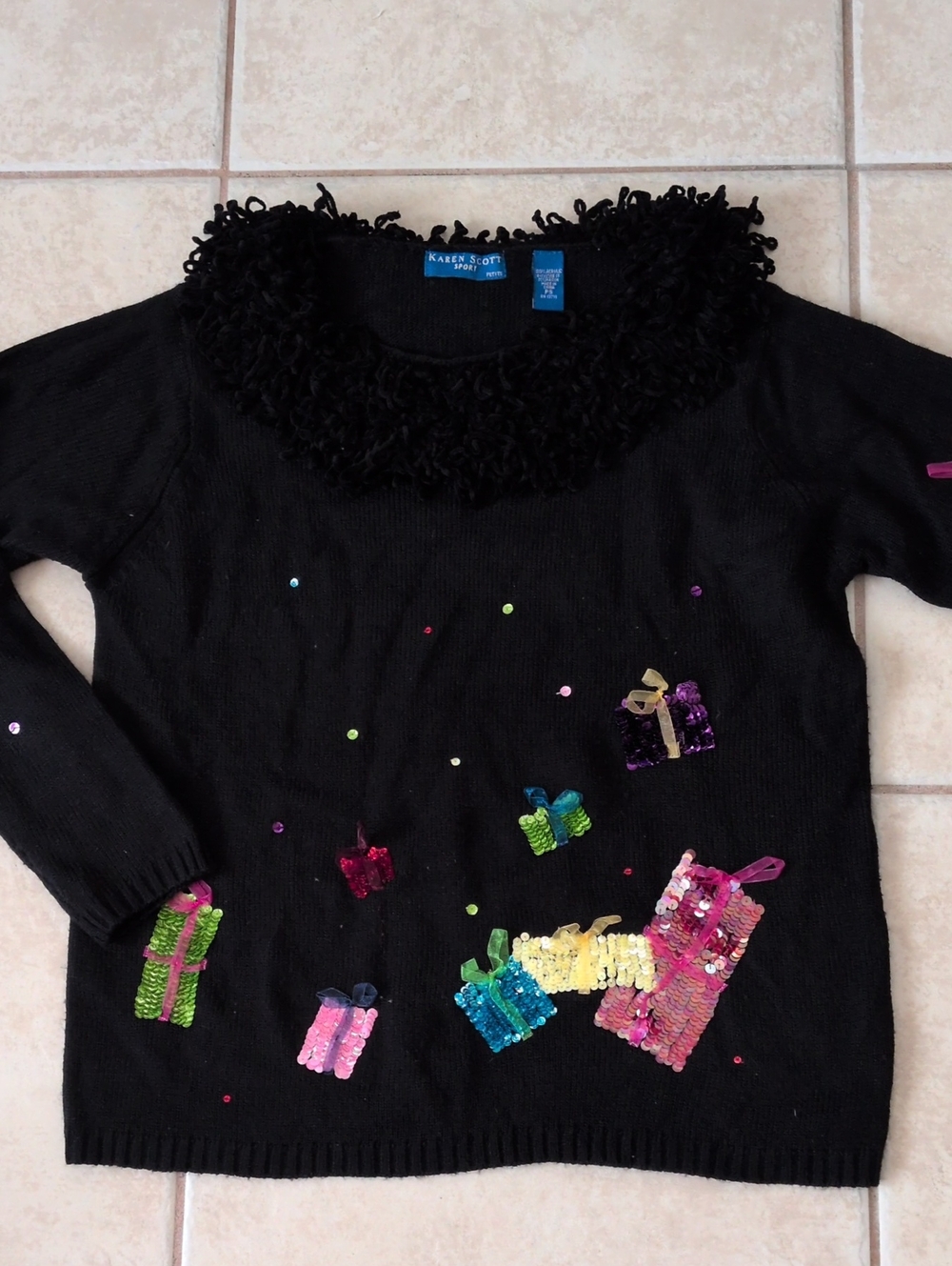 Karen Scott Christmas Presents Sweater With Fringe Neckline Size PS